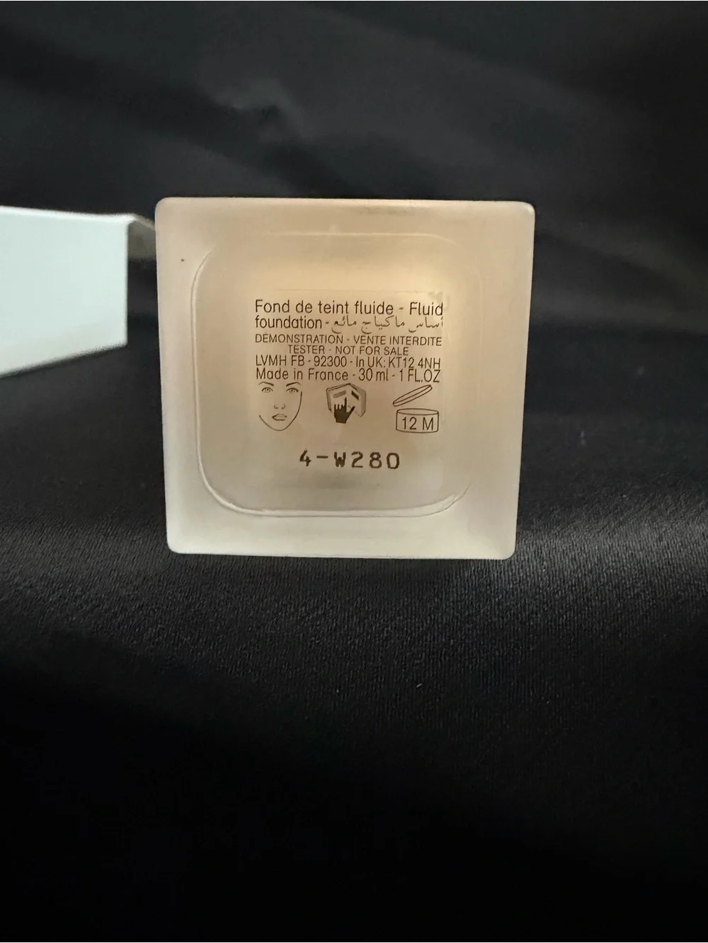 Givenchy Prisme Libre Skin-Caring Matte Foundation